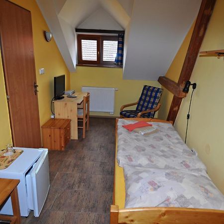 Hotel Na Hradbach Louny Exterior foto