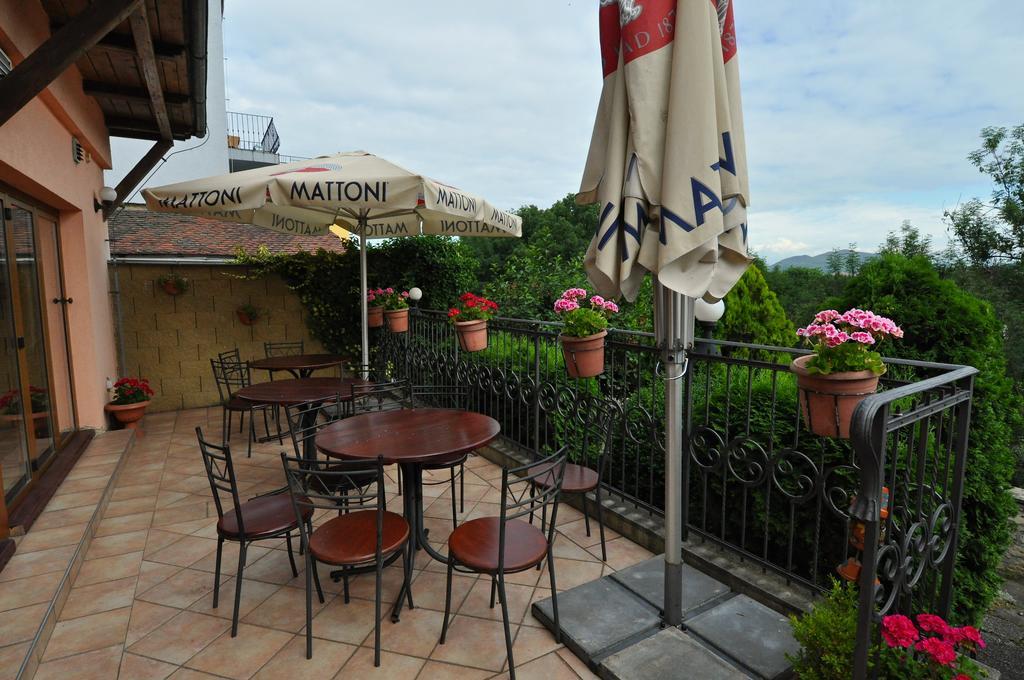 Hotel Na Hradbach Louny Exterior foto