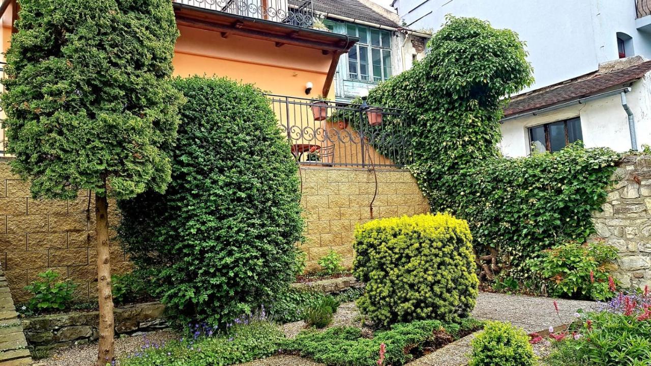 Hotel Na Hradbach Louny Exterior foto